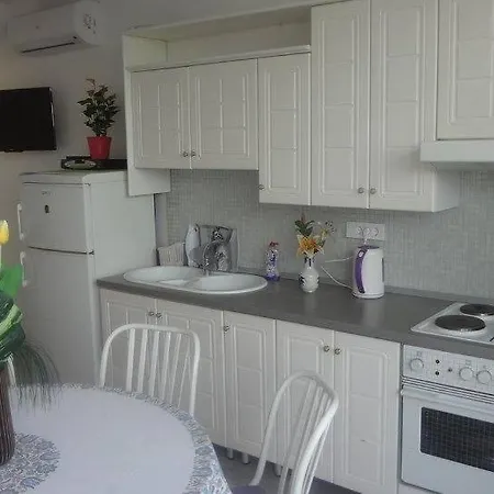 With Parking Space - 6791 Apartamento