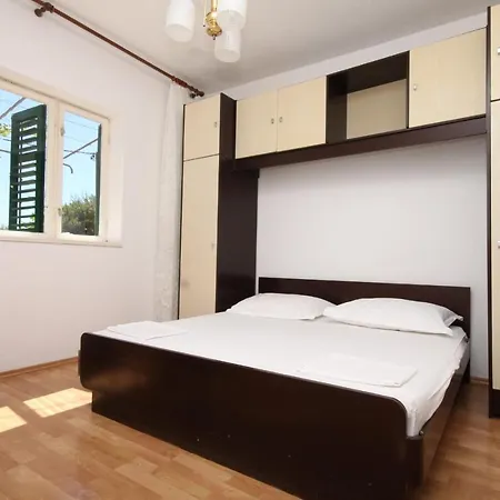 Apartamento With Parking Space - 6791 Makarska