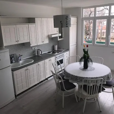 With Parking Space - 6791 Apartamento